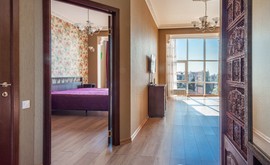 Фото 1: 2 комн. квартира, 55 м², 17/8 эт. - Рост Недвижимость