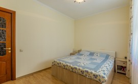 Фото 3: 3 комн. квартира, 84 м², 3/2 эт. - Рост Недвижимость