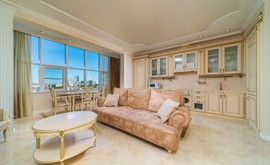 Фото 1: 3 комн. квартира, 104 м², 17/10 эт. - Рост Недвижимость