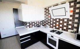 Фото 4: 3 комн. квартира, 80 м², 9/4 эт. - Рост Недвижимость