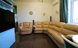 Фото 1: 3 комн. квартира, 87 м², 8/2 эт. - Рост Недвижимость