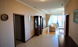 Фото 2: 2 комн. квартира, 150 м², 18/7 эт. - Рост Недвижимость