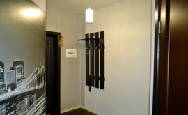 Фото 2: 2 комн. квартира, 70 м², 3/3 эт. - Рост Недвижимость