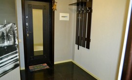 Фото 1: 2 комн. квартира, 70 м², 3/3 эт. - Рост Недвижимость