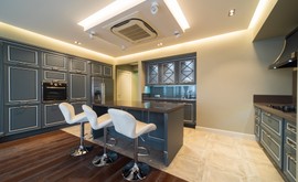 Фото 1: 4 комн. квартира, 142 м², 7/3 эт. - Рост Недвижимость