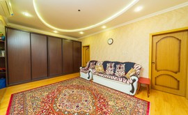 Фото 1: 3 комн. квартира, 73.4 м², 10/4 эт. - Рост Недвижимость
