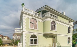 Фото 1: Дом 350 м² на участке 5.2 сот. - Рост Недвижимость