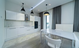 Фото 1: 3 комн. квартира, 93.6 м², 26/7 эт. - Рост Недвижимость