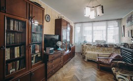Фото 1: 2 комн. квартира, 50 м², 5/5 эт. - Рост Недвижимость