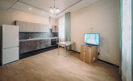 Фото 2: 2 комн. квартира, 50 м², 4/2 эт. - Рост Недвижимость