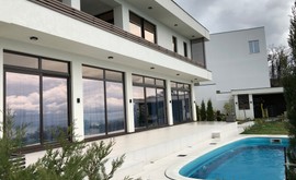 Фото 1: Коттедж 300 м² на участке 9 сот. - Рост Недвижимость