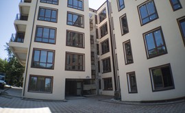 Фото 1: 2 комн. квартира, 45 м², 5/5 эт. - Рост Недвижимость