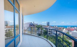 Фото 2: 3 комн. квартира, 117 м², 7/4 эт. - Рост Недвижимость