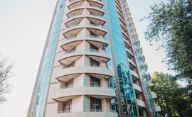 Фото 1: 3 комн. квартира, 84.9 м², 19/15 эт. - Рост Недвижимость