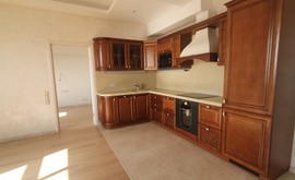 Фото 2: 2 комн. квартира, 82 м², 18/16 эт. - Рост Недвижимость