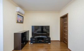 Фото 2: 2 комн. квартира, 80 м², 18/8 эт. - Рост Недвижимость