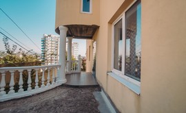 Фото 1: Дом 330 м² на участке 5.4 сот. - Рост Недвижимость