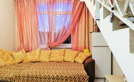 Фото 2: 3 комн. квартира, 50 м², 2/2 эт. - Рост Недвижимость