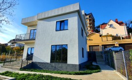 Фото 2: Дом 250 м² на участке 6 сот. - Рост Недвижимость