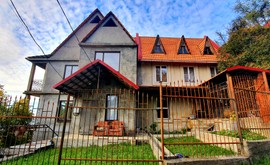 Фото 1: Дом 404 м² на участке 6 сот. - Рост Недвижимость
