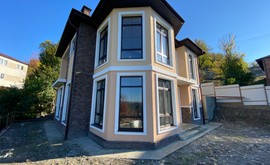 Фото 2: Коттедж 200 м² на участке 4 сот. - Рост Недвижимость