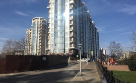 Фото 1: 2 комн. квартира, 52 м², 13/5 эт. - Рост Недвижимость