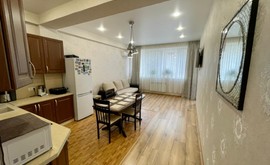 Фото 1: 2 комн. квартира, 68 м², 13/3 эт. - Рост Недвижимость