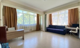 Фото 1: 2 комн. квартира, 72 м², 7/4 эт. - Рост Недвижимость