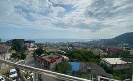 Фото 1: 2 комн. квартира, 52 м², 6/3 эт. - Рост Недвижимость