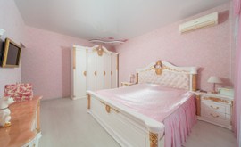 Фото 2: 3 комн. квартира, 106 м², 6/6 эт. - Рост Недвижимость