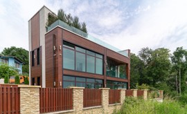Фото 1: Дом 256.1 м² на участке 3.1 сот. - Рост Недвижимость