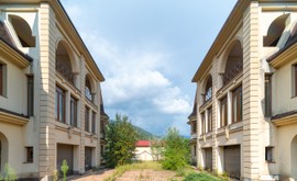 Фото 3: Дом 1900 м² на участке 18 сот. - Рост Недвижимость