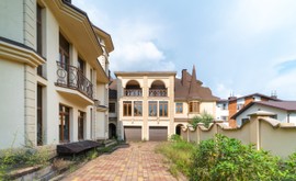 Фото 4: Дом 1900 м² на участке 18 сот. - Рост Недвижимость
