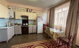 Фото 2: 1 комн. квартира, 42 м², 8/5 эт. - Рост Недвижимость
