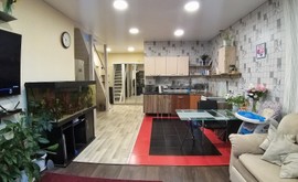 Фото 2: 3 комн. квартира, 87.2 м², 6/6 эт. - Рост Недвижимость