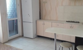 Фото 3: 2 комн. квартира, 50 м², 6/5 эт. - Рост Недвижимость